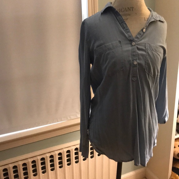 Nice shirt. Great for fall - Picture 1 of 3